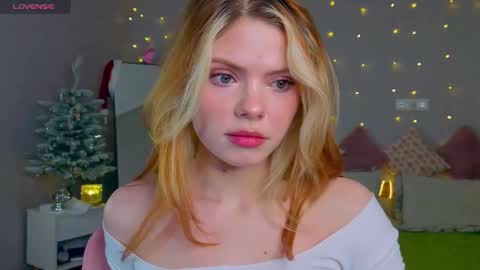 Snapshot of red__candy chatting on 01/09/26, 12:08 red__candy online show from 01/09/26, 12:08