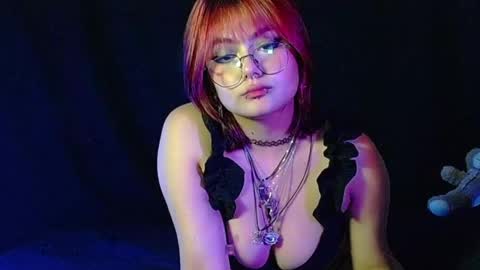 red_cherry2 online show from 04/19/26, 04:34