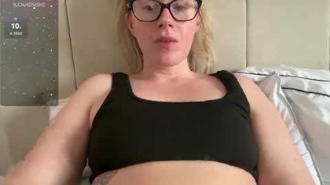 Rosie online show from 02/17/25, 02:15