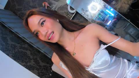Snapshot of red_linn chatting on 09/13/25, 10:53 danika linn online show from 09/13/25, 10:53
