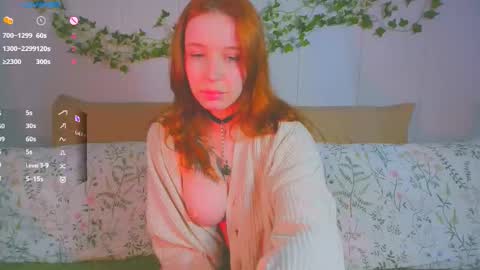 Snapshot of red_lissa chatting on 09/30/25, 02:00 Lissa 3 online show from 09/30/25, 02:00