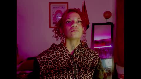 Instagram Valerie yourdream online show from 01/17/25, 07:19