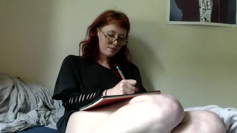Snapshot of redcassie666 chatting on 05/15/26, 11:28 redcassie666 online show from 05/15/26, 11:28