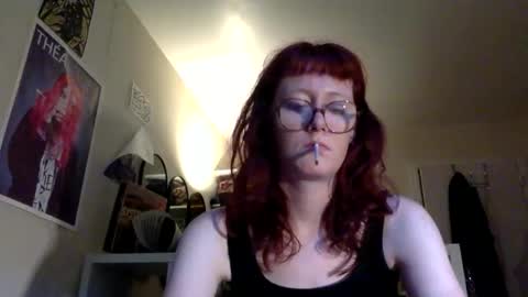 Snapshot of redcassie666 chatting on 05/28/26, 10:12 redcassie666 online show from 05/28/26, 10:12