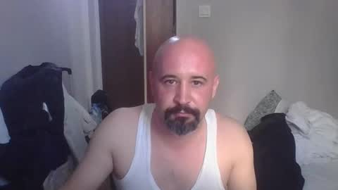 Snapshot of reddeck chatting on 09/30/25, 03:17 Old but gold online show from 09/30/25, 03:17