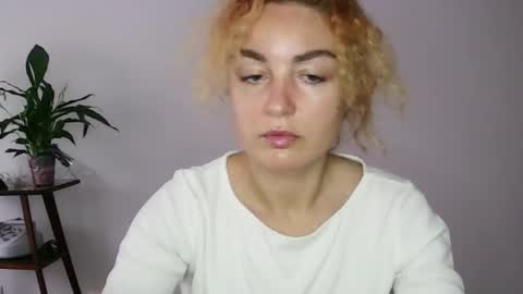 Snapshot of reddgirll chatting on 01/26/25, 03:25 reddgirll online show from 01/26/25, 03:25
