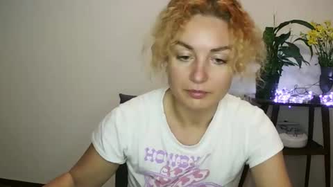 Snapshot of reddgirll chatting on 02/01/25, 09:40 reddgirll online show from 02/01/25, 09:40