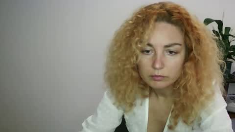 Snapshot of reddgirll chatting on 02/03/25, 05:24 reddgirll online show from 02/03/25, 05:24