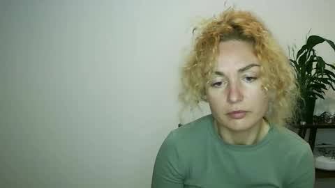 Snapshot of reddgirll chatting on 02/04/25, 08:59 reddgirll online show from 02/04/25, 08:59