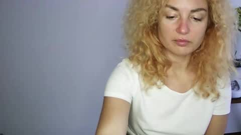 Snapshot of reddgirll chatting on 02/07/25, 05:18 reddgirll online show from 02/07/25, 05:18