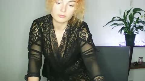 Snapshot of reddgirll chatting on 02/17/25, 09:19 reddgirll online show from 02/17/25, 09:19