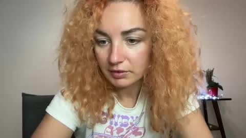 Snapshot of reddgirll chatting on 02/20/25, 06:35 reddgirll online show from 02/20/25, 06:35