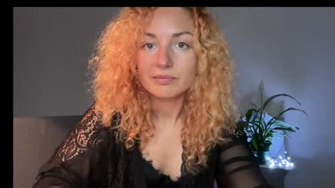 Snapshot of reddgirll chatting on 03/06/25, 10:36 reddgirll online show from 03/06/25, 10:36