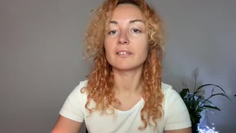 Snapshot of reddgirll chatting on 03/10/25, 05:29 reddgirll online show from 03/10/25, 05:29