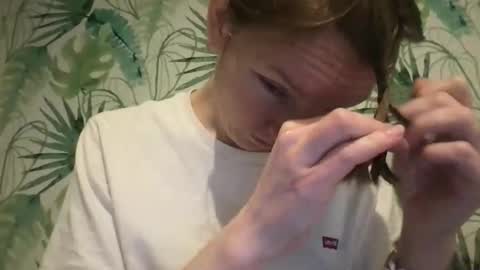 Snapshot of redfoxofficial chatting on 11/14/25, 09:30 Redfox online show from 11/14/25, 09:30