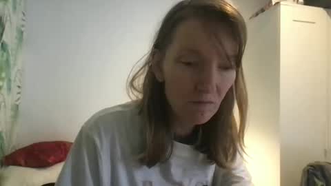 Snapshot of redfoxofficial chatting on 11/23/25, 03:34 Redfox online show from 11/23/25, 03:34