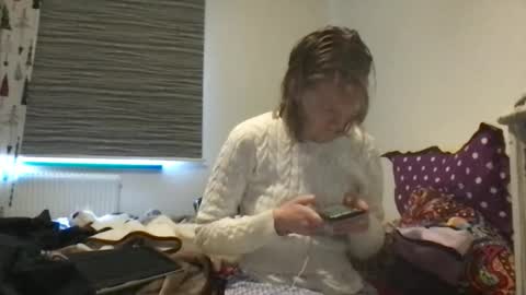 Snapshot of redfoxofficial chatting on 12/17/25, 10:43 Redfox online show from 12/17/25, 10:43