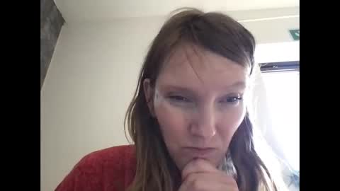 Snapshot of redfoxofficial chatting on 05/14/26, 10:00 Redfox online show from 05/14/26, 10:00