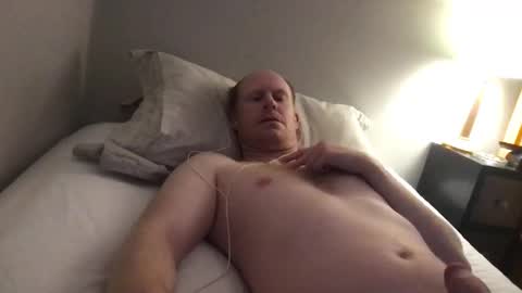 Snapshot of redging91 chatting on 01/01/25, 12:44 Redging91 online show from 01/01/25, 12:44