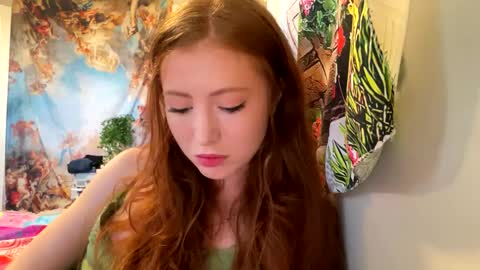 RedGingerSnapz online show from 09/15/25, 02:06