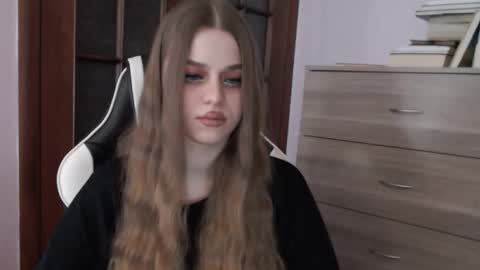 Lily online show from 02/15/26, 02:30