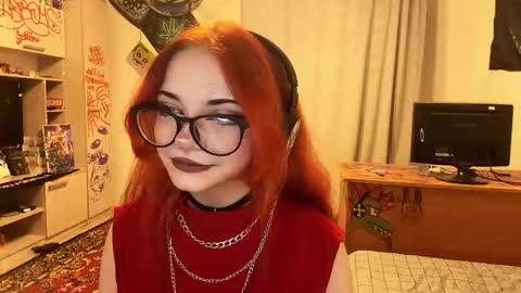 Snapshot of redheadcatxd chatting on 05/13/26, 10:17 Eva online show from 05/13/26, 10:17