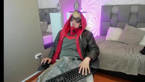 Snapshot of redhood_1_ chatting on 03/08/26, 05:00 redhood_1_ online show from 03/08/26, 05:00