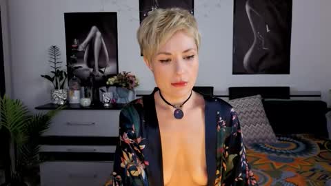 Snapshot of redhotline chatting on 03/02/26, 12:01 Alex online show from 03/02/26, 12:01