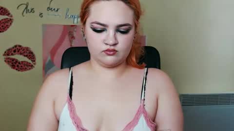 Snapshot of redhotqueen1 chatting on 05/26/26, 12:12 Rina online show from 05/26/26, 12:12