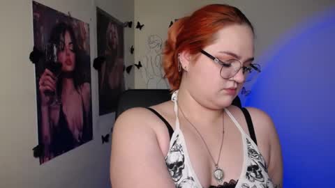 Snapshot of redhotqueen1 chatting on 07/23/26, 12:03 Rina online show from 07/23/26, 12:03