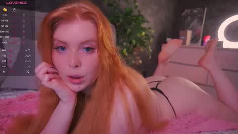 Snapshot of redhotvixen_ chatting on 10/14/25, 12:33 Sofia online show from 10/14/25, 12:33