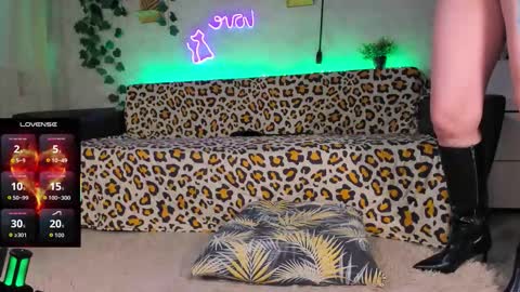 Snapshot of redhurrican chatting on 03/07/26, 09:06 RedHurrican online show from 03/07/26, 09:06