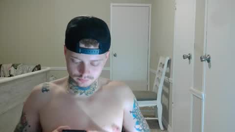 Snapshot of redinthebed chatting on 02/05/25, 03:02 InkedGinger online show from 02/05/25, 03:02