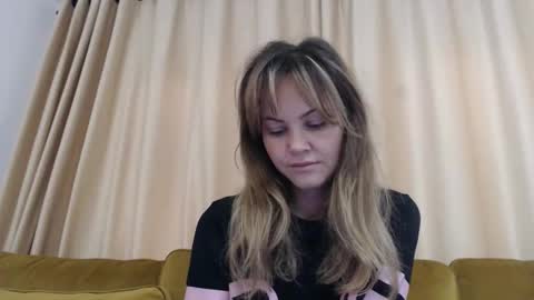 Snapshot of redjessica chatting on 11/01/25, 05:31 RedJessica online show from 11/01/25, 05:31