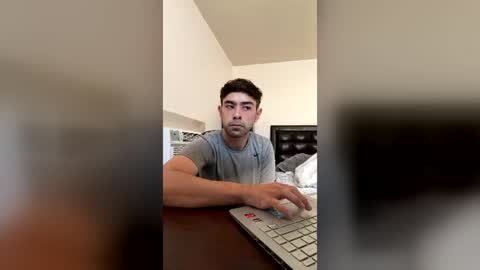 RedManMoans online show from 06/15/26, 05:15