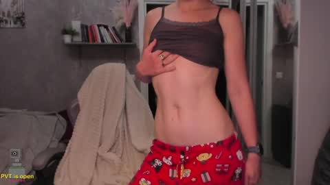 Stephanie online show from 05/26/26, 03:41