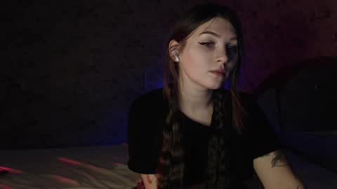 Snapshot of redmoonhead chatting on 02/18/25, 03:21 Ana online show from 02/18/25, 03:21