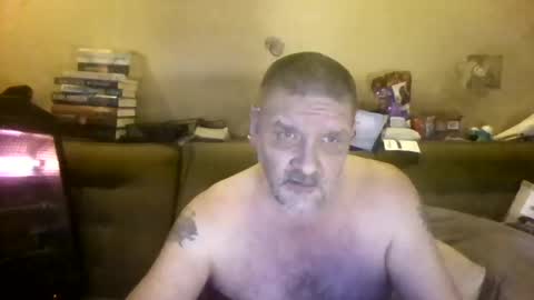 Snapshot of redmud3 chatting on 02/13/25, 02:42 redmud3 online show from 02/13/25, 02:42