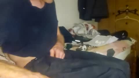 redrodridding online show from 12/25/24, 04:01