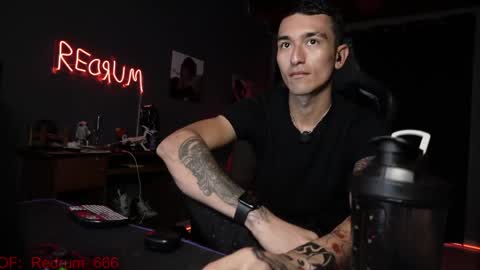 Red online show from 04/25/26, 04:15