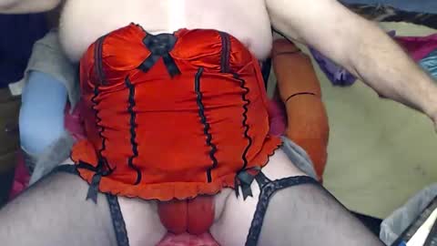 Snapshot of redsatincoatt chatting on 11/29/25, 06:16 Red Satin Coat online show from 11/29/25, 06:16