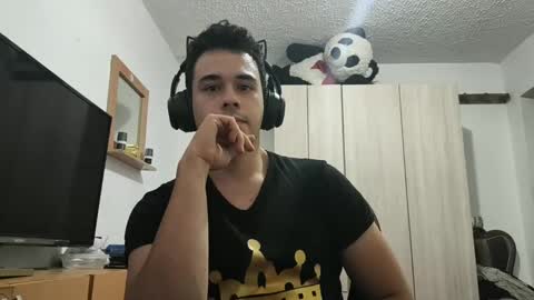 Snapshot of redsoul951869 chatting on 10/05/25, 05:39 RedsoulReaver online show from 10/05/25, 05:39