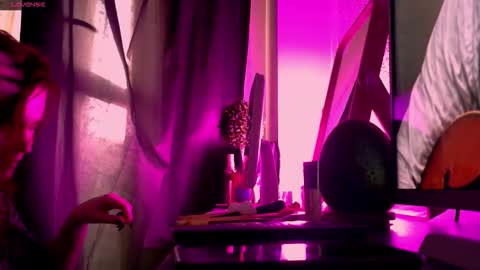 Red online show from 05/08/26, 01:16
