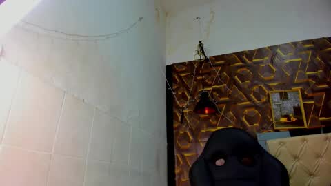 reed_kitty online show from 12/17/25, 01:28