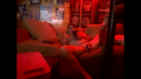 Snapshot of reeferleefer chatting on 09/28/25, 01:11 Lee online show from 09/28/25, 01:11