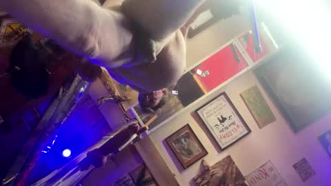 Snapshot of reeferleefer chatting on 02/17/26, 06:10 Lee online show from 02/17/26, 06:10