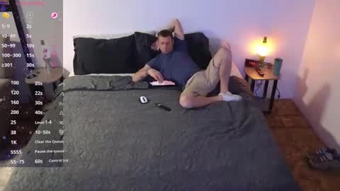 Snapshot of reel_feels_cpl chatting on 12/29/24, 12:52 Reel Feels Cpl online show from 12/29/24, 12:52