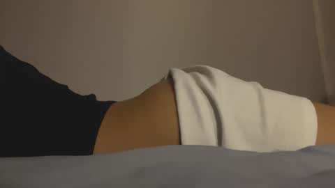 Snapshot of reese_may chatting on 10/27/25, 02:10 Reese May online show from 10/27/25, 02:10