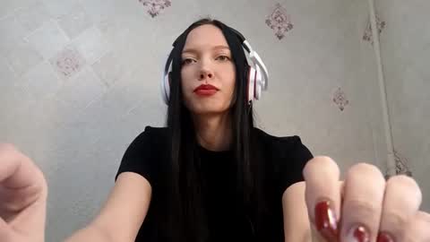 Mia online show from 03/16/26, 08:18