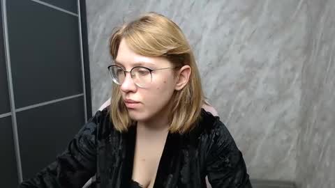 Regina online show from 02/28/25, 02:42